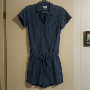 Nwot Old NAVY light weight Romper 100 % cotton